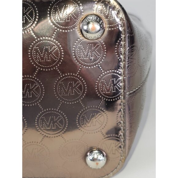 Michael Kors Women's Chrome/Tan Jet Set MK Snap Pocket Tote Size Medium 170 - Picture 7 of 16
